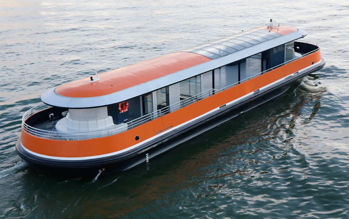 La Péniche d'Evelyne, Paris