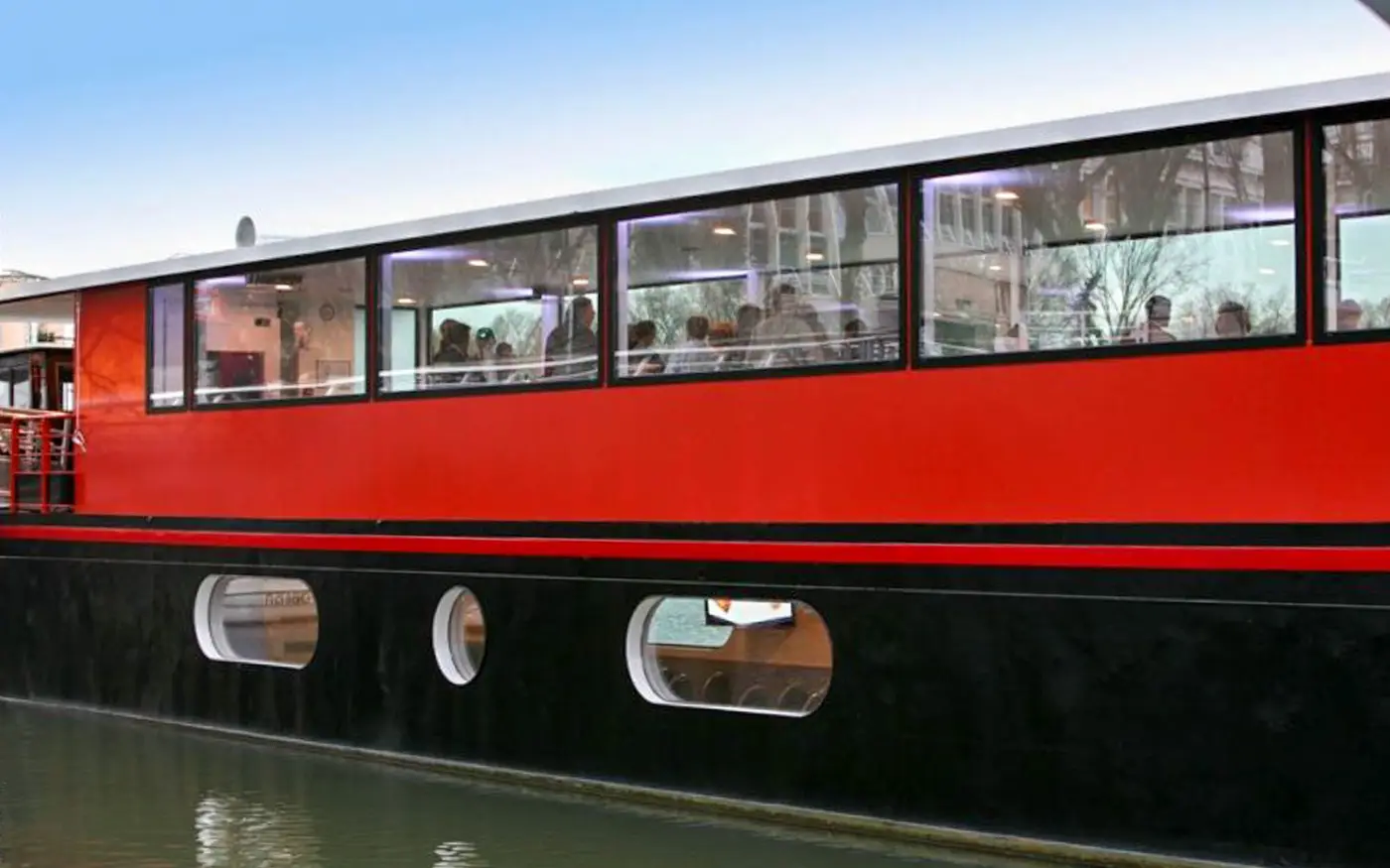 La Péniche de Camille, péniche à quai, Aux portes de Paris, jusqu'à 70 personnes — photo 2
