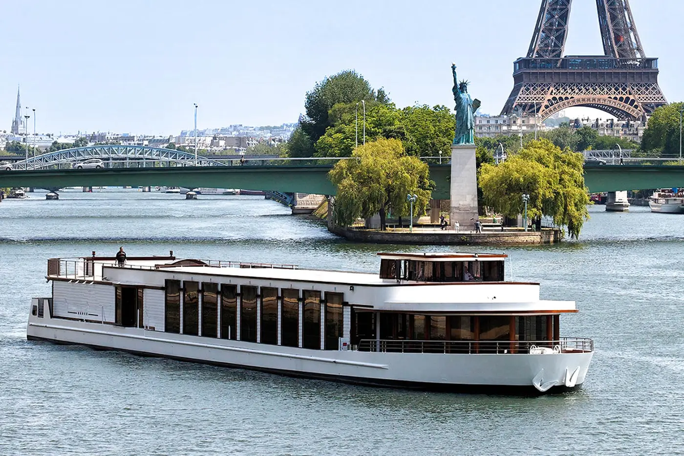 La Péniche de Rim, Paris