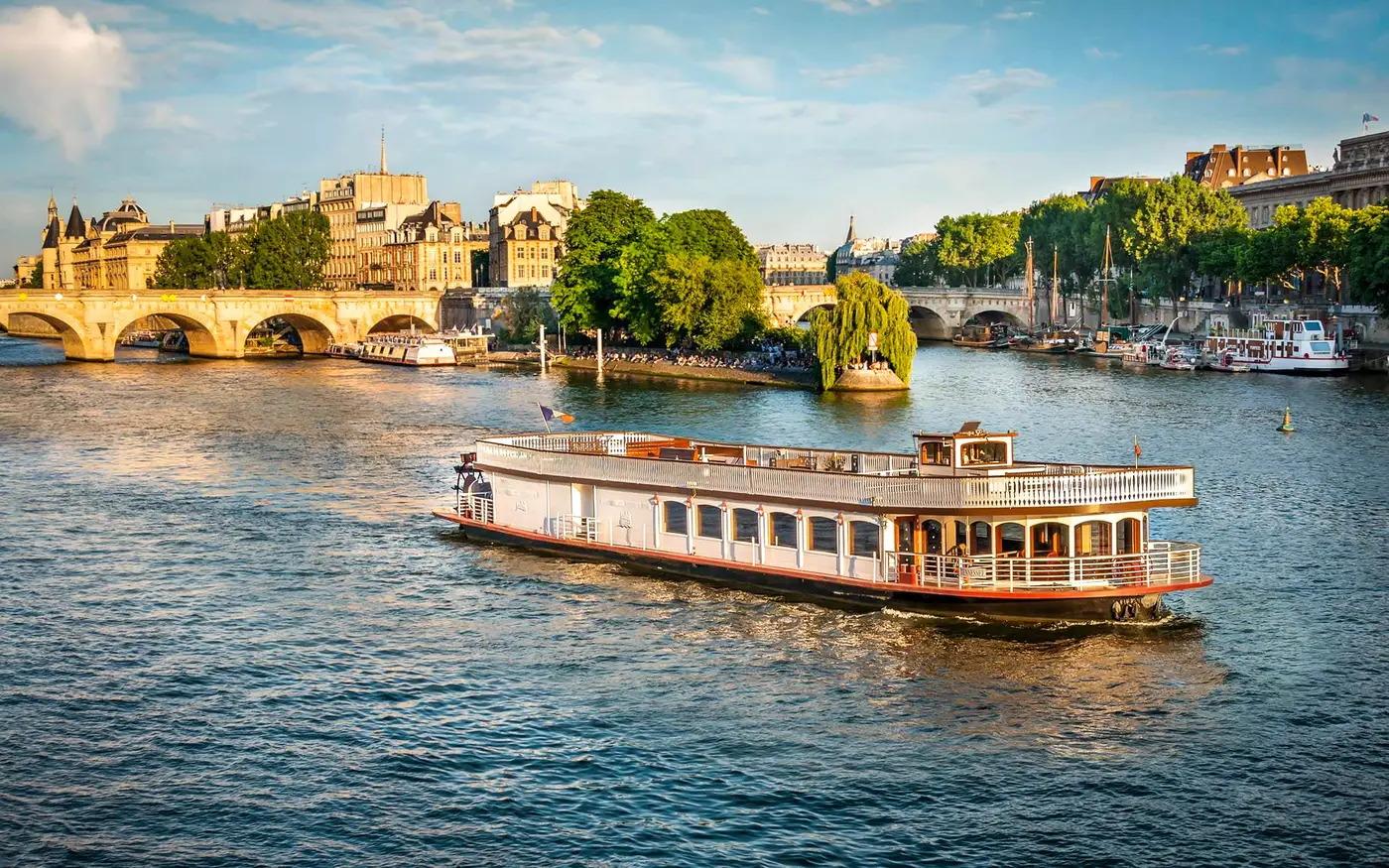 La Péniche de Tom, Paris